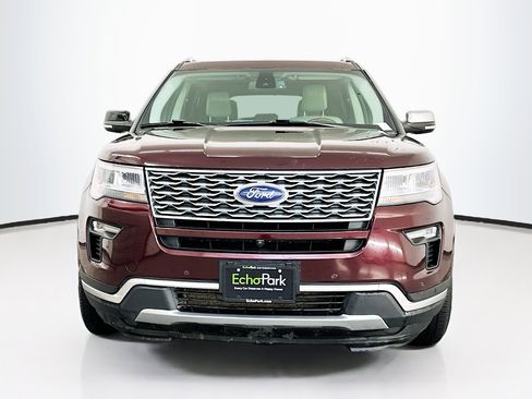 Used 2018 Ford Explorer Platinum image 2