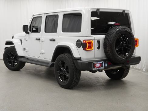 Certified 2022 Jeep Wrangler Unlimited Sahara image 15