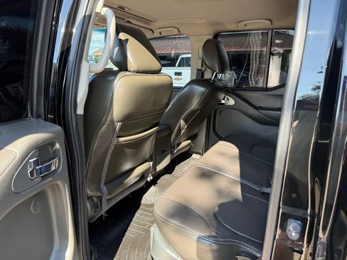 Used 2015 Nissan Frontier PRO-4X AWD/4WD image 16