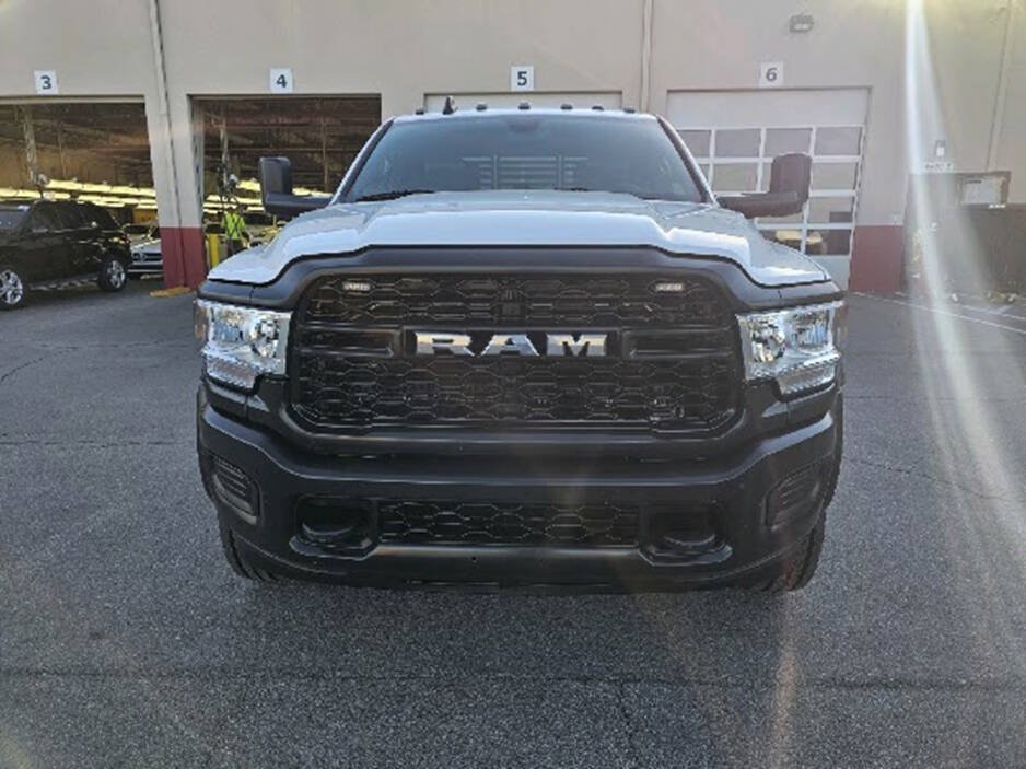 Used 2022 RAM 5500 Tradesman w/ Max Tow Package AWD/4WD image 4