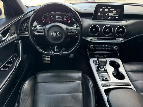 Used 2018 Kia Stinger GT2 RWD image 30