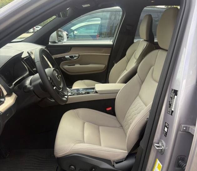 Used 2026 Volvo XC90 B6 Plus w/ Protection Package AWD/4WD image 5