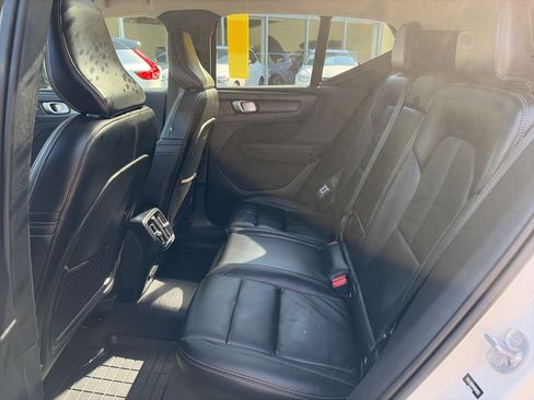 Used 2023 Volvo XC40 B5 Ultimate w/ Protection Package Premier AWD/4WD image 10