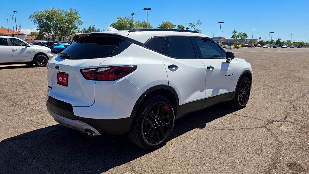 Used 2022 Chevrolet Blazer LT w/ Redline Edition FWD image 11