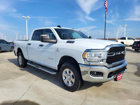 Used 2023 RAM 2500 Big Horn w/ Level 1 Equipment Group image 7