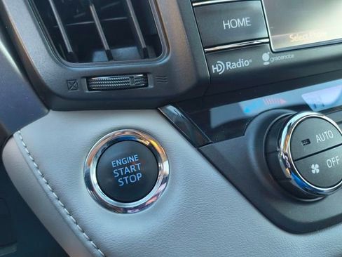 Used 2018 Toyota RAV4 XLE image 20