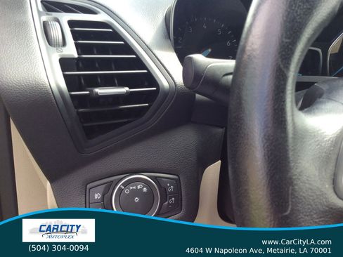 Used 2019 Ford Escape SEL image 12