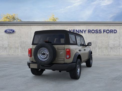 New 2025 Ford Bronco 4-Door AWD/4WD image 8