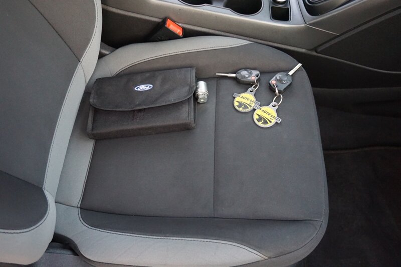 Used 2014 Ford Escape S FWD image 25