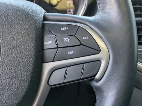 Used 2018 Jeep Grand Cherokee Altitude image 26