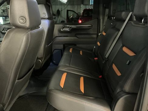 Used 2024 GMC Sierra 1500 AT4 w/ Technology Package AWD/4WD image 27