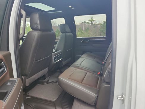 Used 2025 GMC Sierra 2500 Denali w/ Denali Reserve Package image 12