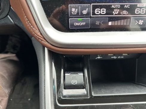 Used 2022 Subaru Outback Touring image 36