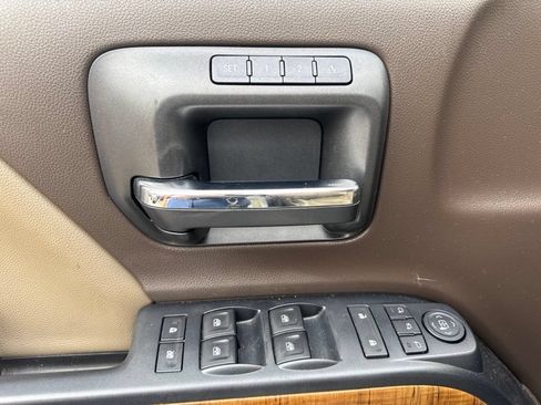 Used 2017 GMC Sierra 1500 SLT w/ SLT Premium Package AWD/4WD image 16
