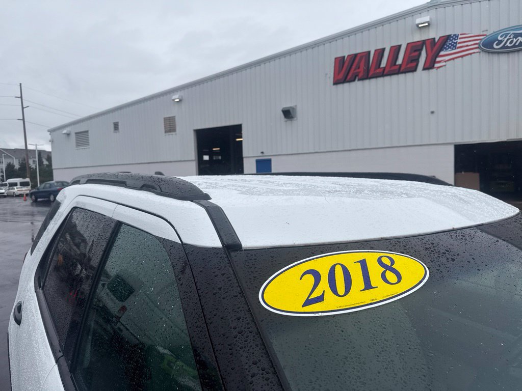 Used 2018 Ford Explorer 4WD image 3