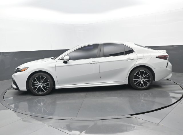 Used 2024 Toyota Camry SE FWD image 7