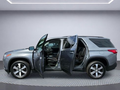 Used 2020 Chevrolet Traverse LT w/ LT Premium Package AWD/4WD image 12