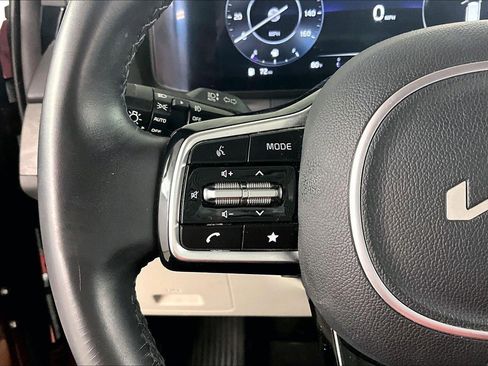 Used 2023 Kia Carnival SX FWD image 10