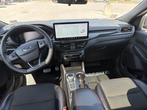 Used 2023 Ford Escape ST-Line w/ Tech Pack #1 AWD/4WD image 6