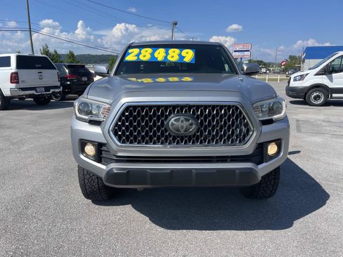 Used 2019 Toyota Tacoma TRD Off-Road RWD image 10
