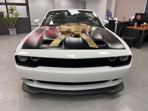 Used 2022 Dodge Challenger SRT Hellcat w/ Plus Package image 9