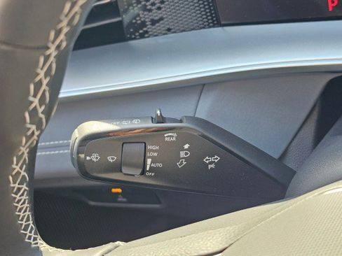 New 2026 Volkswagen Tiguan SE AWD/4WD image 36