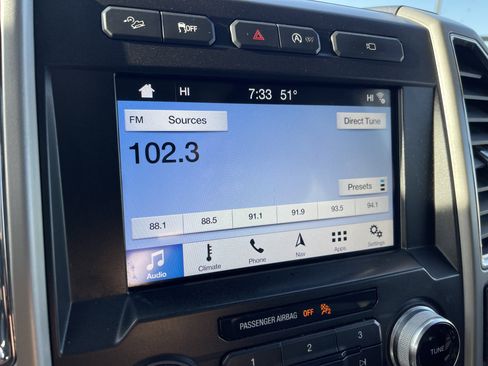 Used 2017 Ford F150 Lariat w/ Equipment Group 502A Luxury AWD/4WD image 20