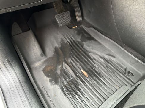 Used 2018 Jeep Cherokee Latitude Plus image 17