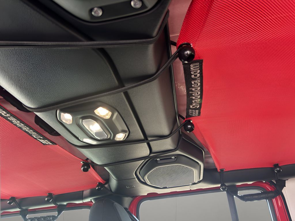 Used 2021 Jeep Wrangler Unlimited Sahara AWD/4WD image 28