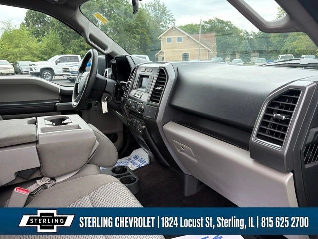 Used 2017 Ford F150 XLT AWD/4WD image 11