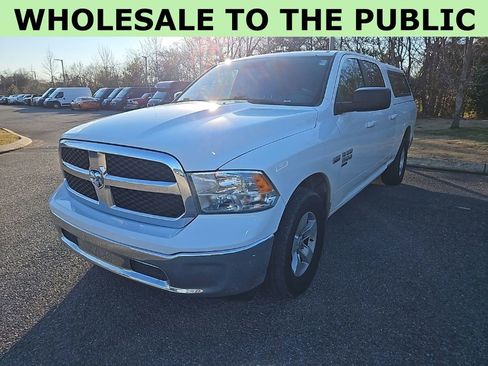 Used 2019 RAM 1500 Classic SLT image 3