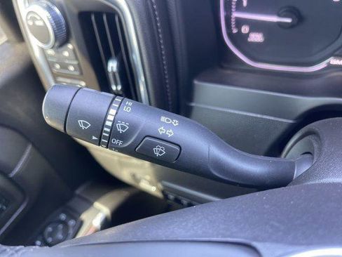 Used 2023 GMC Sierra 3500 SLT w/ SLT Convenience Package image 23