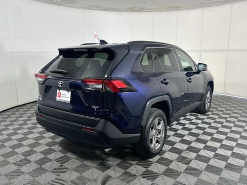 Used 2023 Toyota RAV4 XLE w/ Convenience Package FWD image 3