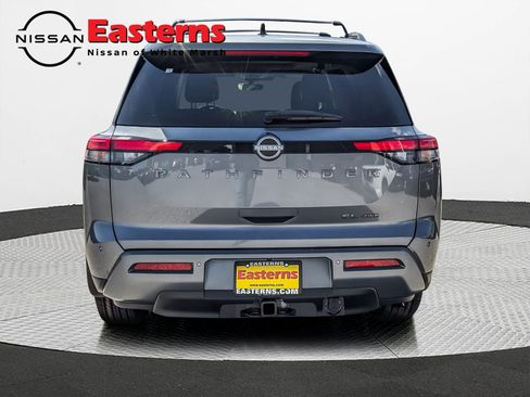 New 2026 Nissan Pathfinder SL image 8