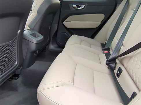 New 2026 Volvo XC60 B5 Plus w/ Climate Package image 17