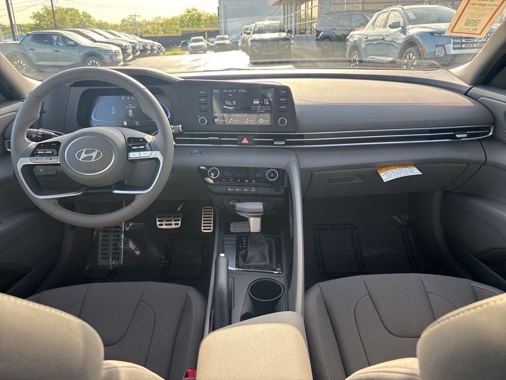 New 2026 Hyundai Elantra Sport FWD image 23