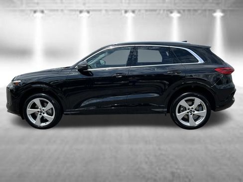 Certified 2025 Audi Q5 Premium Plus AWD/4WD image 2