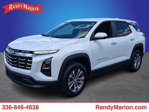 Used 2025 Chevrolet Equinox LT AWD/4WD image 1