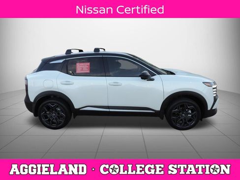 Certified 2025 Nissan Kicks SR w/ Illumination Package AWD/4WD image 2