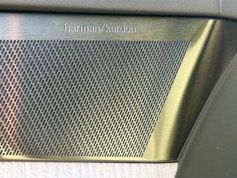 New 2026 Volvo XC90 T8 Ultra w/ Protection Package Premier image 19