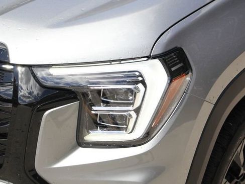 Certified 2025 GMC Terrain Elevation w/ Technology Package II image 2