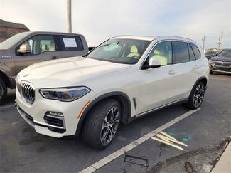 Used 2021 BMW X5 sDrive40i w/ Executive Package 2 video 2