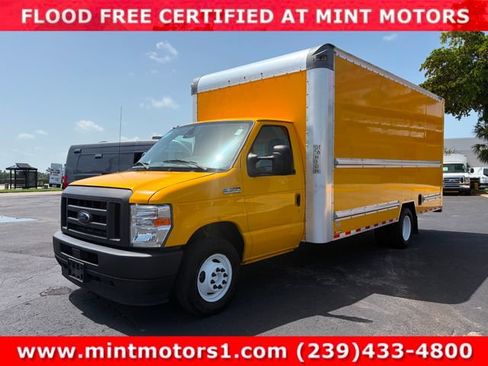 Used 2021 Ford E-350 and Econoline 350 Super Duty RWD image 4