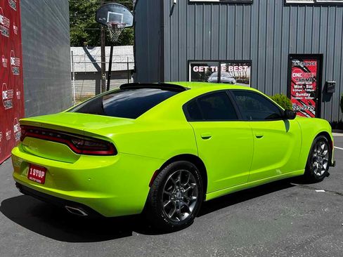 Used 2019 Dodge Charger SXT RWD image 7