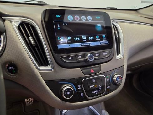 Used 2016 Chevrolet Malibu LT FWD image 22