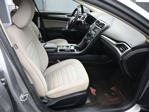 Used 2020 Ford Fusion S FWD image 8