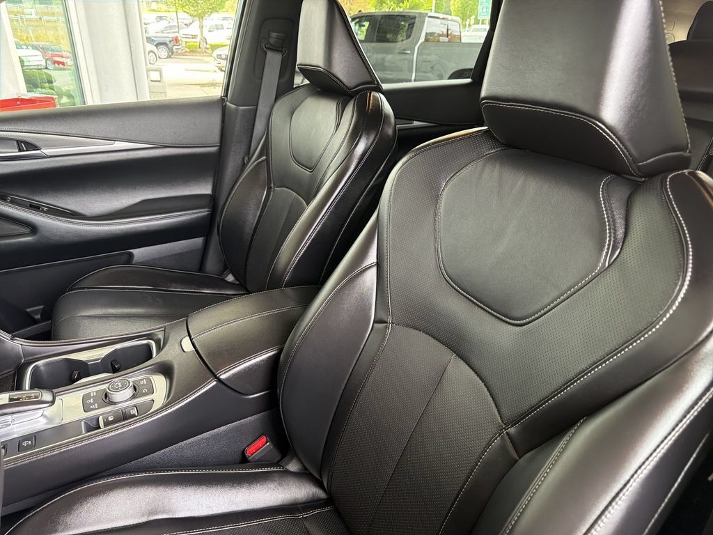 Used 2025 INFINITI QX60 Luxe AWD/4WD image 21