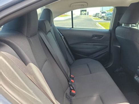 Used 2025 Toyota Corolla LE FWD image 14