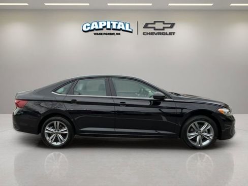 Used 2024 Volkswagen Jetta SE image 6