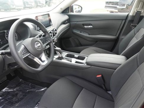 Used 2025 Nissan Sentra SV image 18
